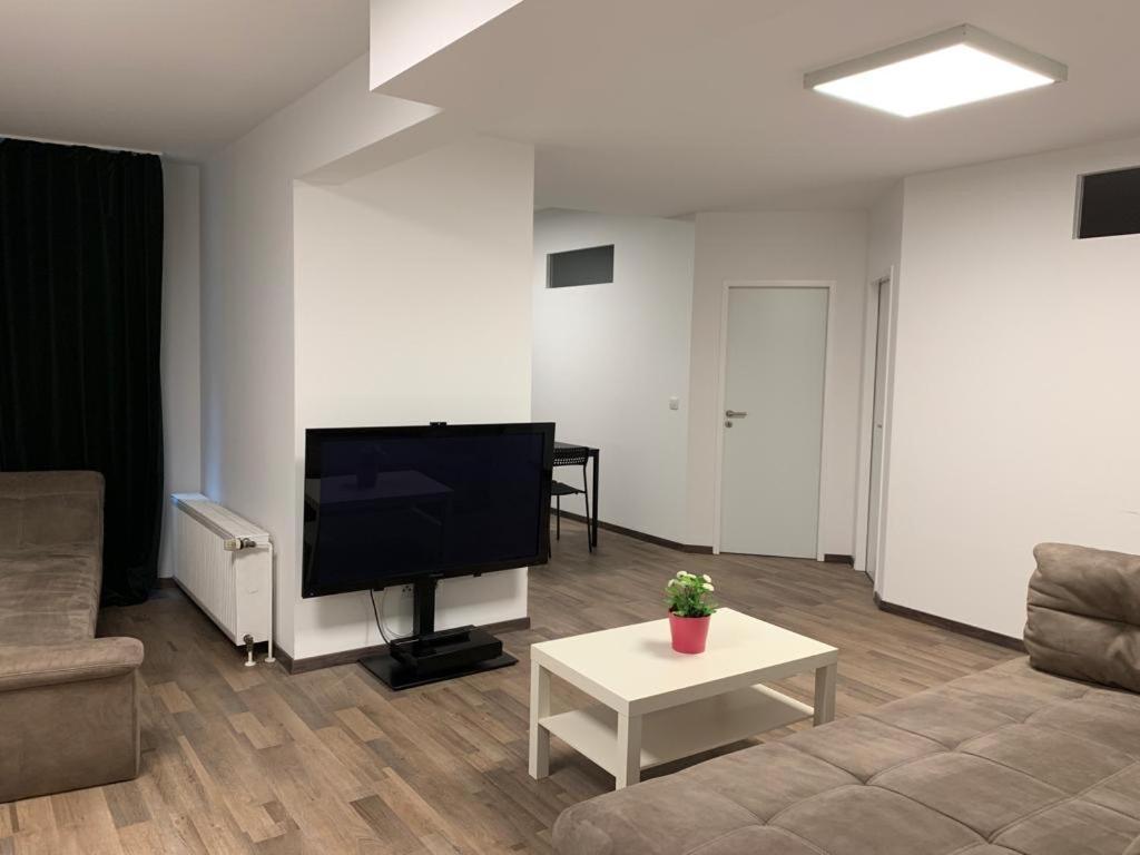 Lovely Share Apartment Aachener Weiher ケルン エクステリア 写真
