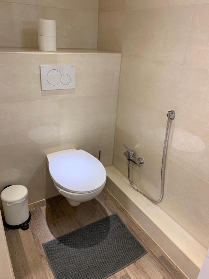Lovely Share Apartment Aachener Weiher ケルン エクステリア 写真